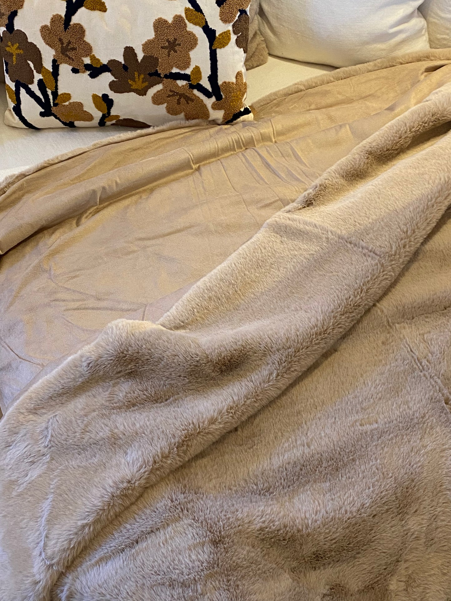 Plaid fausse fourrure