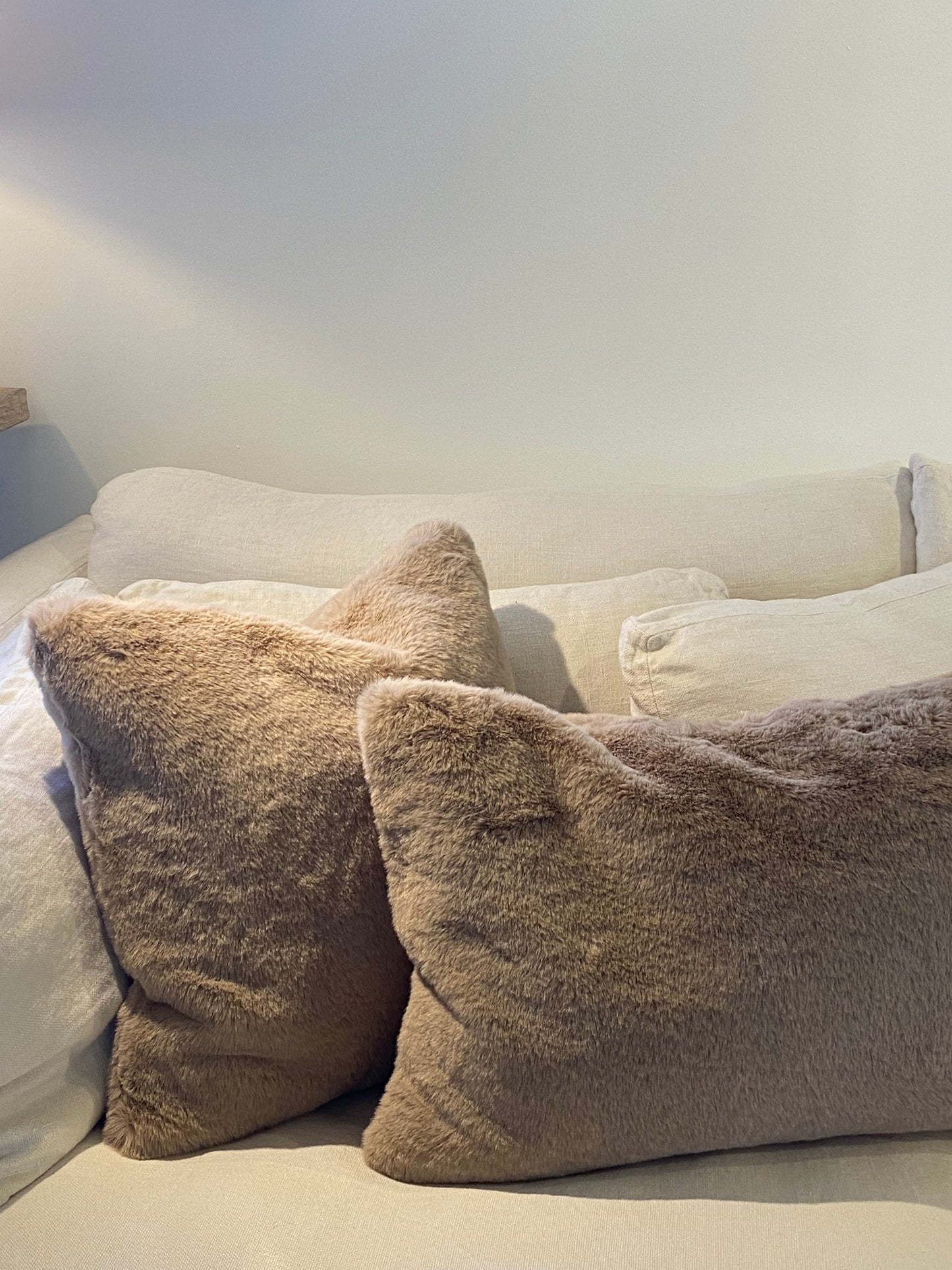 Coussins fausse fourrure