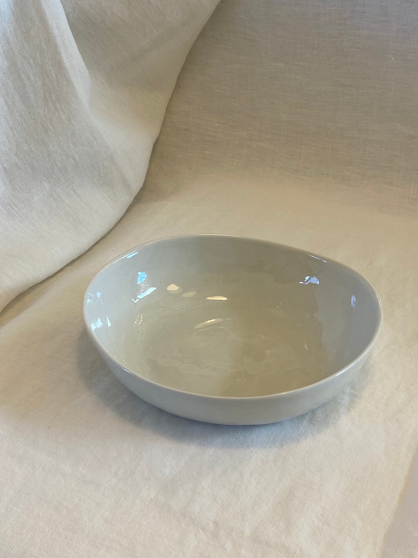 Petite assiette creuse ovale