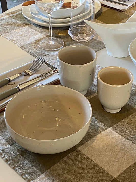 Grand gobelet beige moucheté